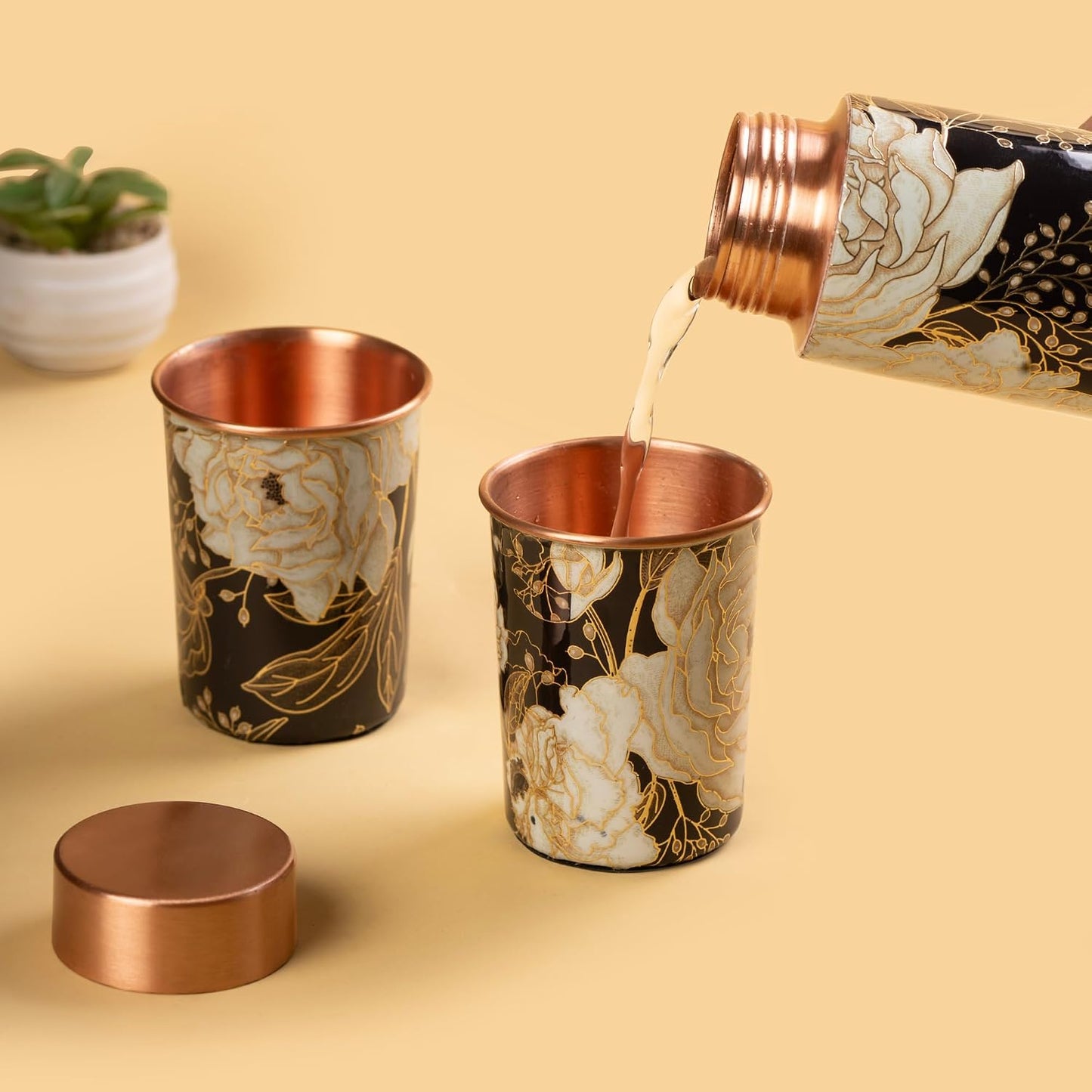 Juego de botellas de cobre de 950 ml y 2 tazas (Green Forest)｜ 印度手工純銅水瓶杯具組合｜阿育吠陀飲用銅水習慣
