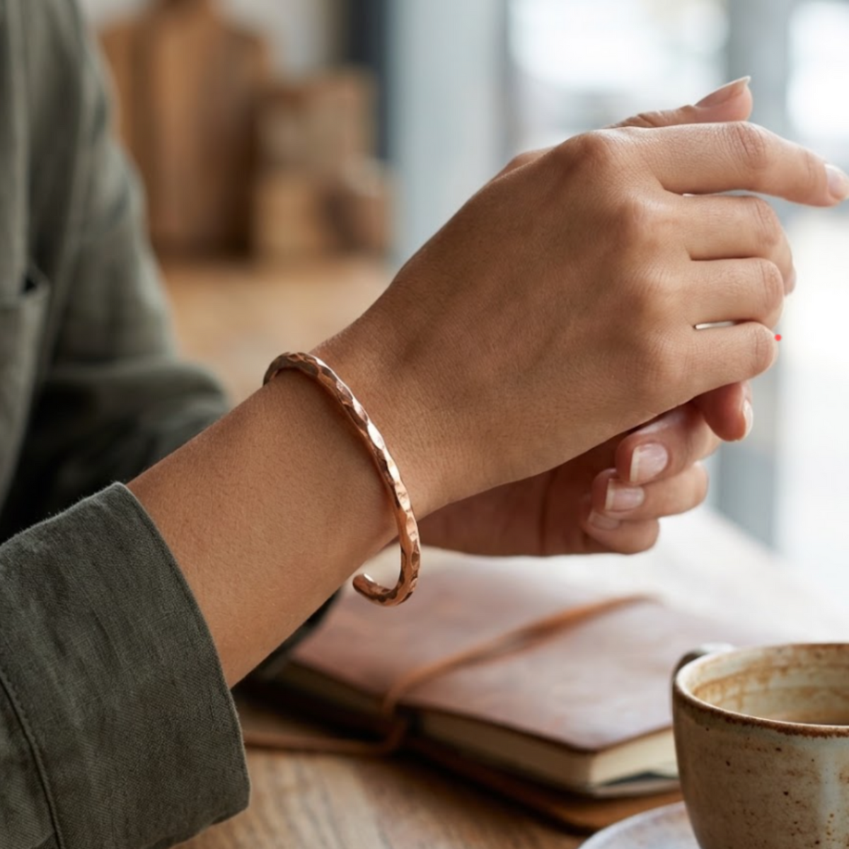 Minimalist Hammered Copper Bracelet |  簡約手工錘紋手鐲  (#YS011)